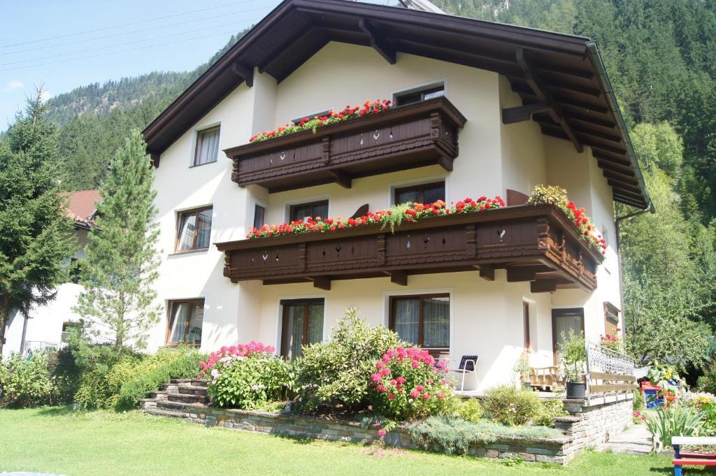 Haus Josef Bed and Breakfast Mayrhofen Eksteriør billede